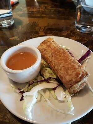 J. Wongs Thai & Chinese Bistro