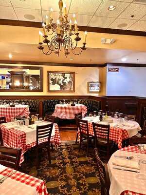 Maggiano's Little Italy