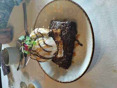 Chef Adrianne's Vineyard Restaurant & Bar