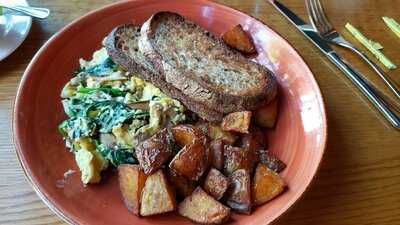 Zeus Cafe At Crystal Hotel