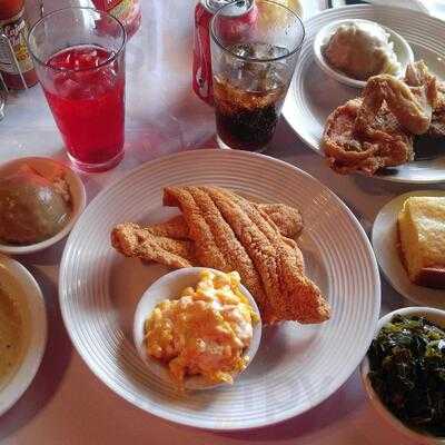 Mrs. Kitchen Soul Food Restaurant & Bakery