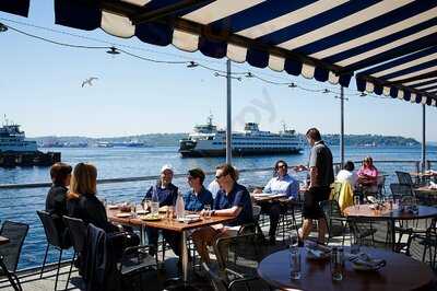 Ivar's Acres Of Clams