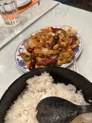 Hunan Taste Restaurant