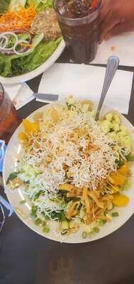 Max And Louie's New York Diner