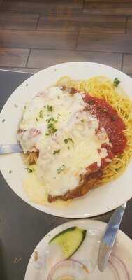 Max And Louie's New York Diner