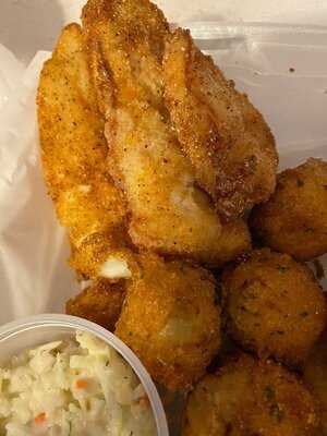 The Fish House/cafe Beignet