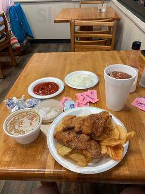 The Fish House/cafe Beignet