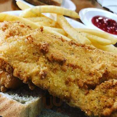 The Fish House/cafe Beignet