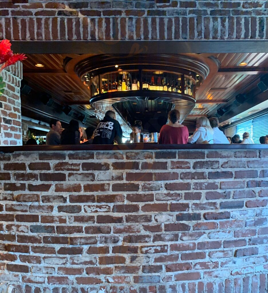 Houston's Restaurant