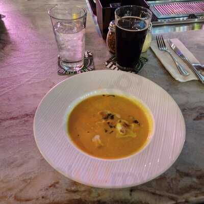 Ella's Wood-fired Pizza