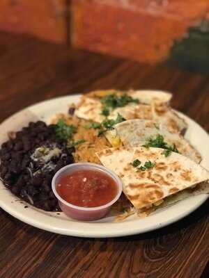 Arturo's Underground Cafe