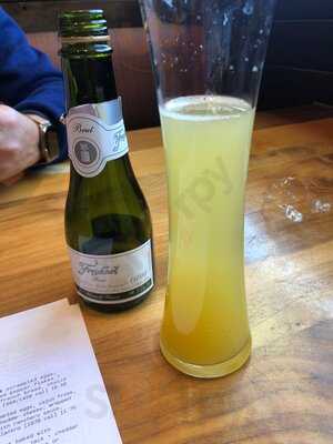 Lazy Dog Restaurant & Bar