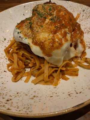 Lazy Dog Restaurant & Bar