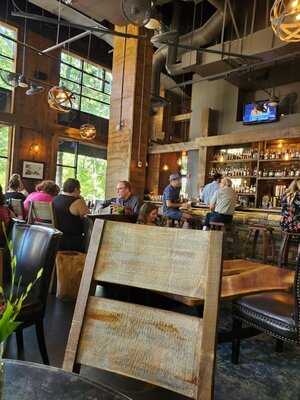 Swine Restaurant, Moonshine & Whiskey Bar