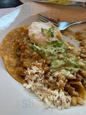 Swine Restaurant, Moonshine & Whiskey Bar