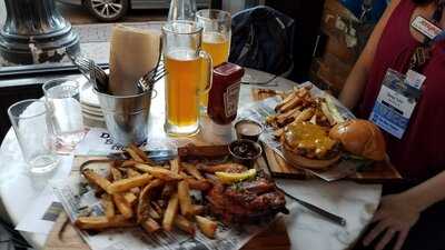 Short North Pint House