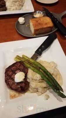 Desha's American Tavern