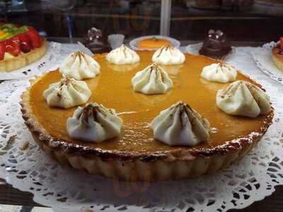 La Chatelaine French Bakery