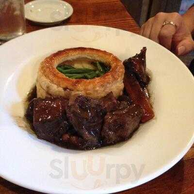 La Chatelaine French Bakery