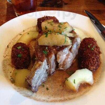 La Chatelaine French Bakery