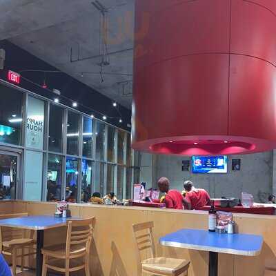 Reginelli's Pizzeria (poydras)