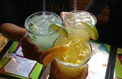 Johnny Mango Juice Bar & World Cafe