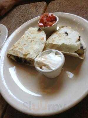 Johnny Mango Juice Bar & World Cafe