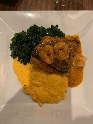 Edgewater Bar & Grille