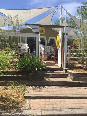 Tia B's La Waffleria