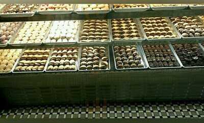 Morris Park Bake Shop