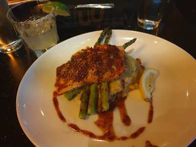 Henry's 12th Street Tavern