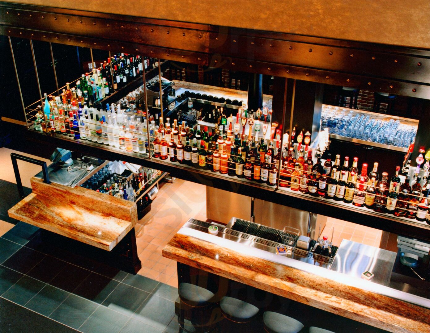 Henry's 12th Street Tavern