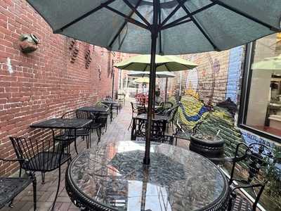 Bistro-to-go Cafe & Catering