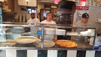 Joe's Pizza