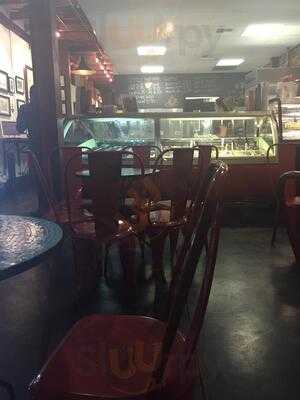 Devine Gelateria & Cafe