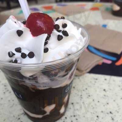 Ghirardelli Ice Cream & Chocolate Shop