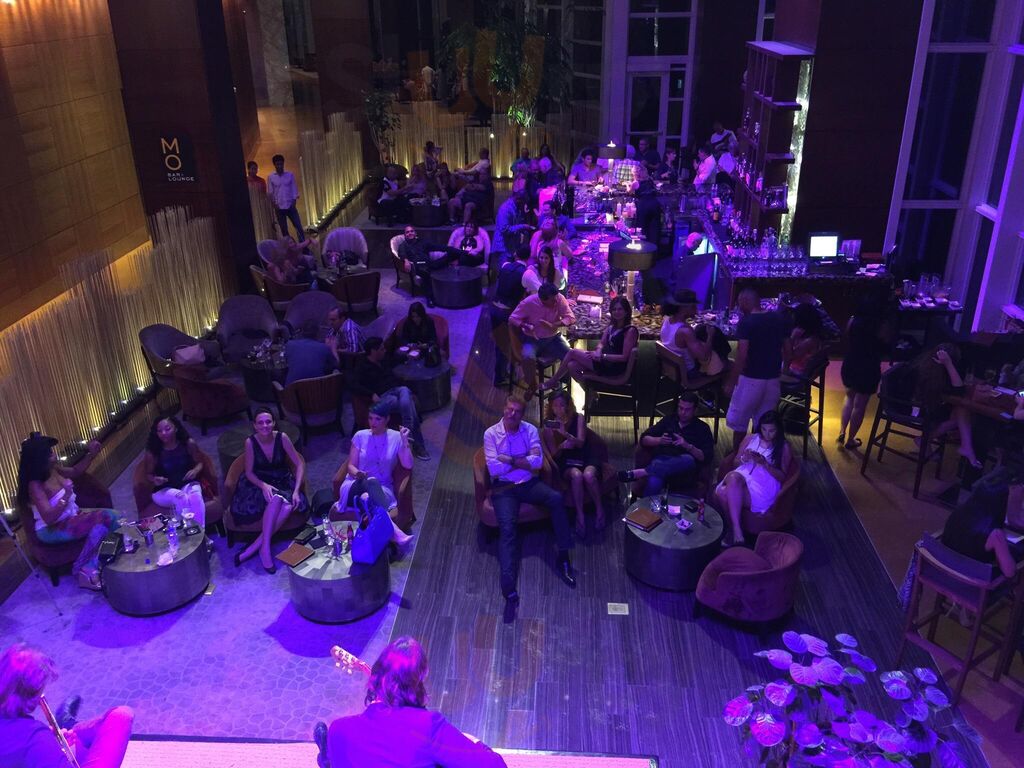 Mo Bar + Lounge