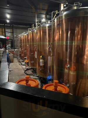 Max Lager's Wood-fired Grill & Brewery