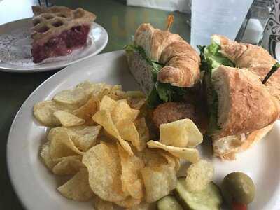 Mckinley's Fine Bakery And Cafe