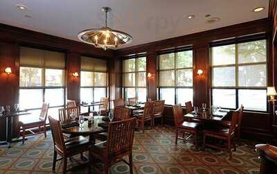 The Cobblestone Bar And Grill