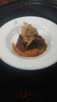 The Cobblestone Bar And Grill