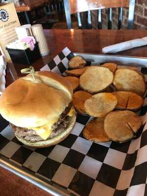 Pouring Glory Growler Fill Station & Grill