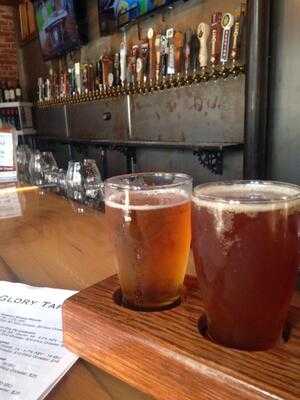 Pouring Glory Growler Fill Station & Grill