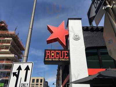 Rogue Pearl Public House