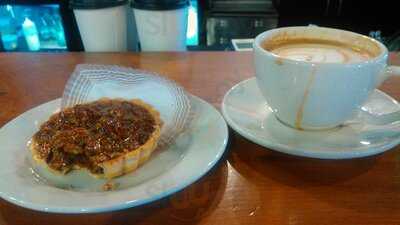 Amelie's Carmel Commons