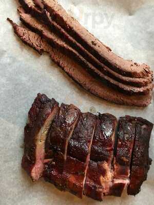 Tank House Bbq And Bar