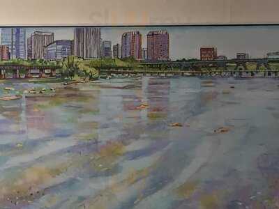 Urban Farmhouse Market And Cafe