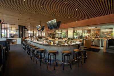 Doc B's Fresh Kitchen