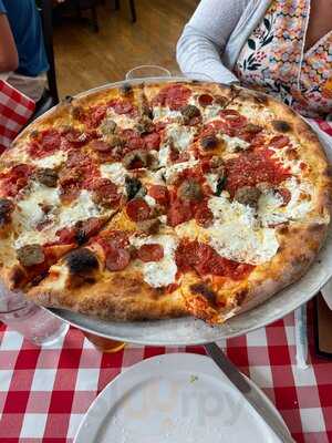 Grimaldi's Pizzeria