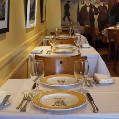 Bistrot Lepic & Wine Bar